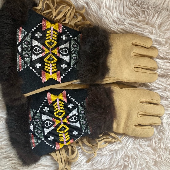 Astis Accessories - Astis Beaded Gauntlet Gloves